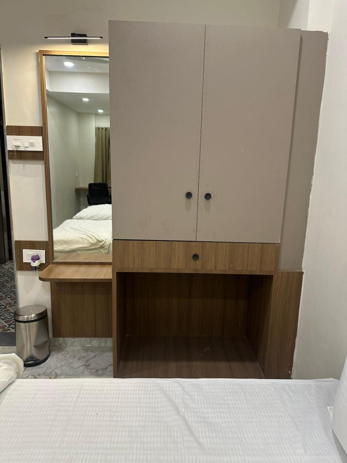 Hotel Fun N Food Bhuj Exterior photo